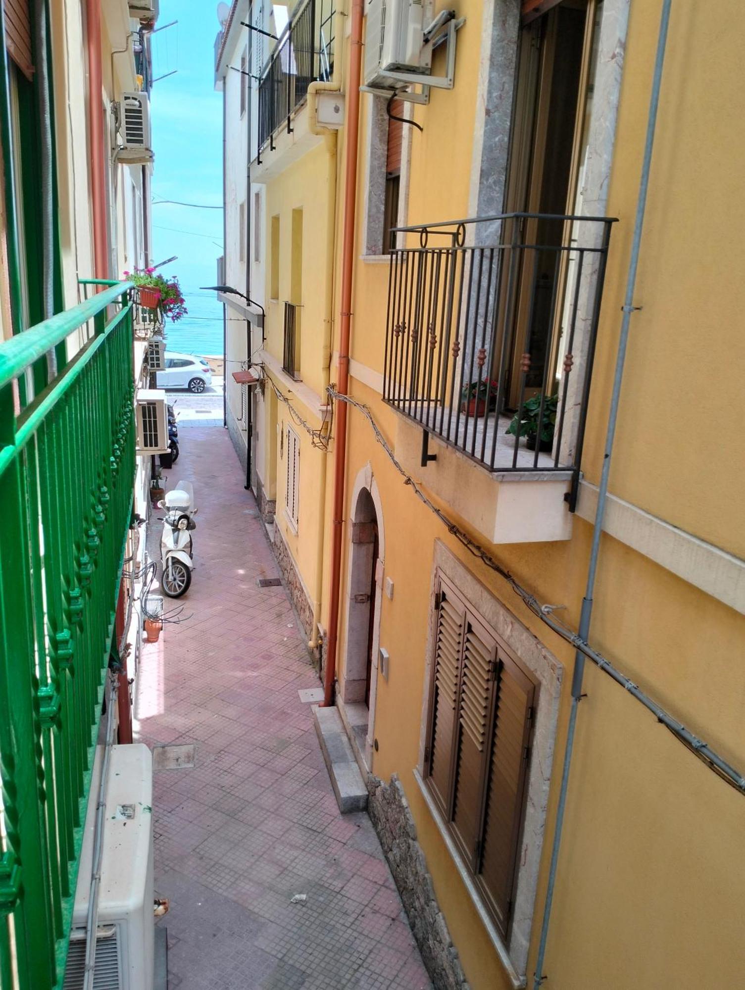 Essenze Di Sicilia Apartment - Letojanni Taormina Ngoại thất bức ảnh